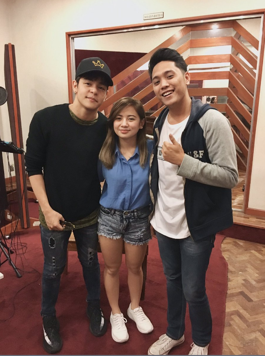 HulyanThroneJG's tweet photo. NEW SINGLE of @iamJulianT and @itsEllaCruz!! 😍💕🙈 #soon #JulianElla #ThyroYumi
ctto https://t.co/P0Xbgcl8ZN