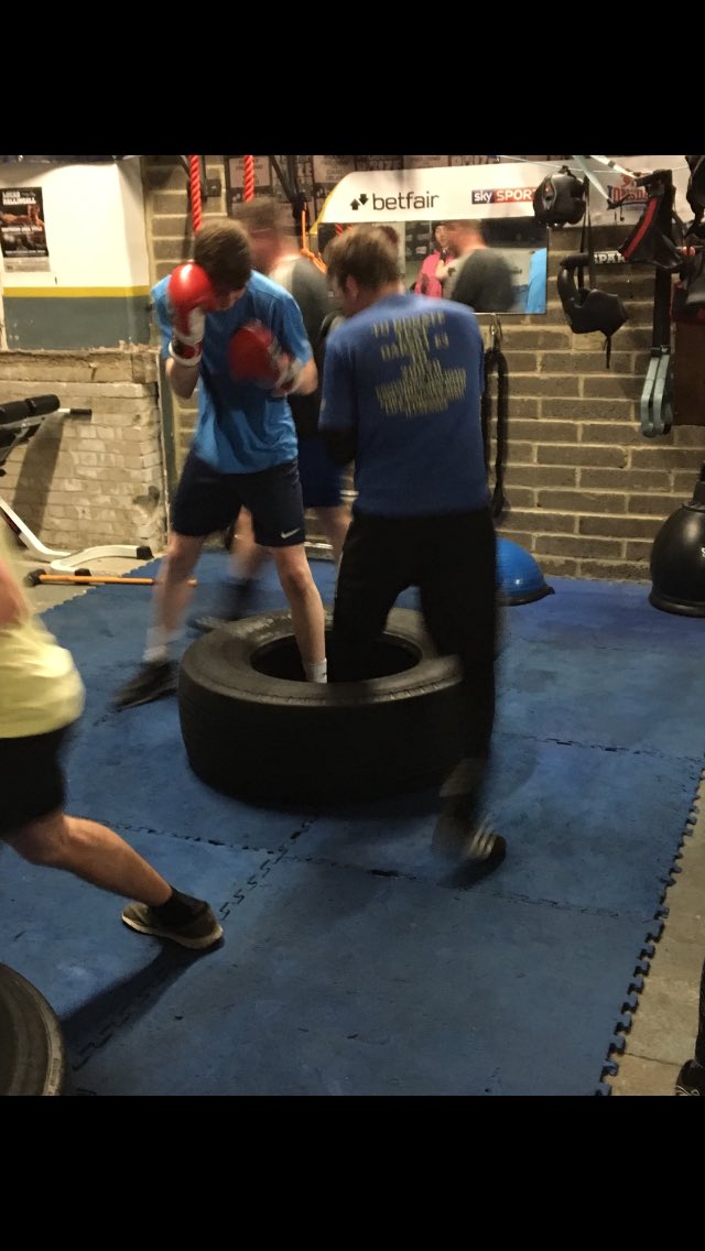 DaveWaterman2's tweet photo. Tickets are now available for our Oaks charity boxing show, 25th March at the Mountbatten centre, Portsmouth. Oakleywatermancaravanfoundatio https://t.co/zA0QxYIoLY