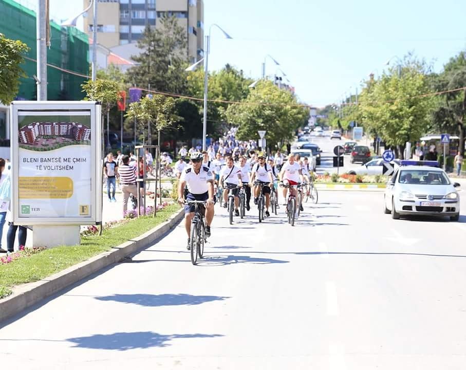 GjilaniBIKE's tweet photo. Falenderojme #PolicineEKosoves dhe stafin mjekesor #QKMF per asistencen e tyre ne aktivitetin #GjilaniBIKE.
#lovecycling #bicycle #nature 🚲 https://t.co/8VuHVZydvK
