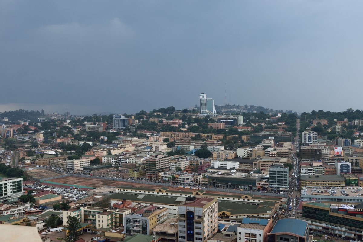 The_AfricaISee's tweet photo. We live in huts. Kampala Uganda #Beautiful #African #Cities #Uganda #PearlofAfrica #Travel #TravelAfrica #TheAfricaTheMediaNeverShowsYou https://t.co/IcuM0nvOCd