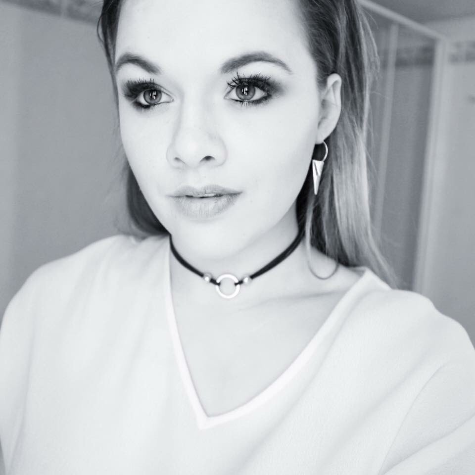 yvonnepfer's tweet photo. Danke euch für über 2k Follower ❤️ https://t.co/aeGNaO8FRw