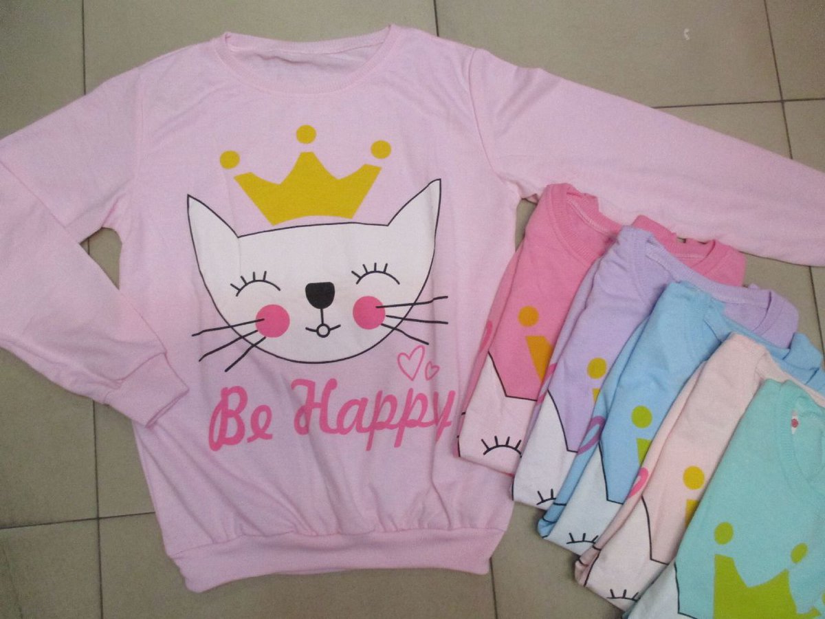 sofie_su's tweet image. Sweater fit L
Harga 50.000 ambil 3ptg harga 135.000 
Pin bb 58477FE0
