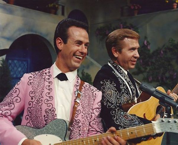 angusstewart17's tweet photo. Bakersfield legends, Buck Owens & the Buckaroos. 🎸🎶 #BuckOwens #DonRich #TomBrumley #CountryMusic #Bakersfield https://t.co/VqtJwp9hXs