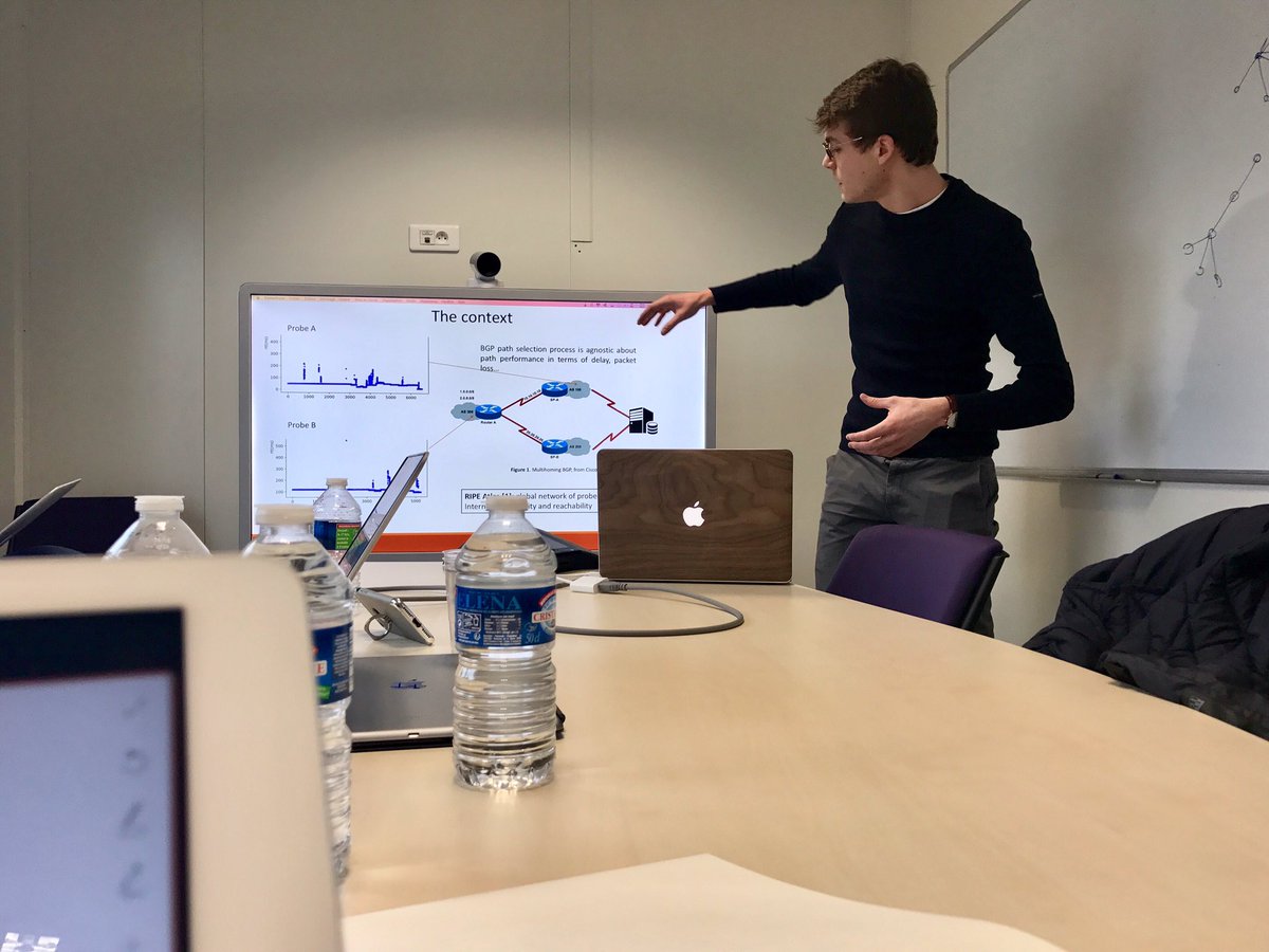 thclausen's tweet photo. How 2 use #DataMining & #bigdata for Internet traffic engineering? #MasterACN student Antoine Paris explains @TelecomPTech @Polytechnique https://t.co/Dz2R6kpJVr