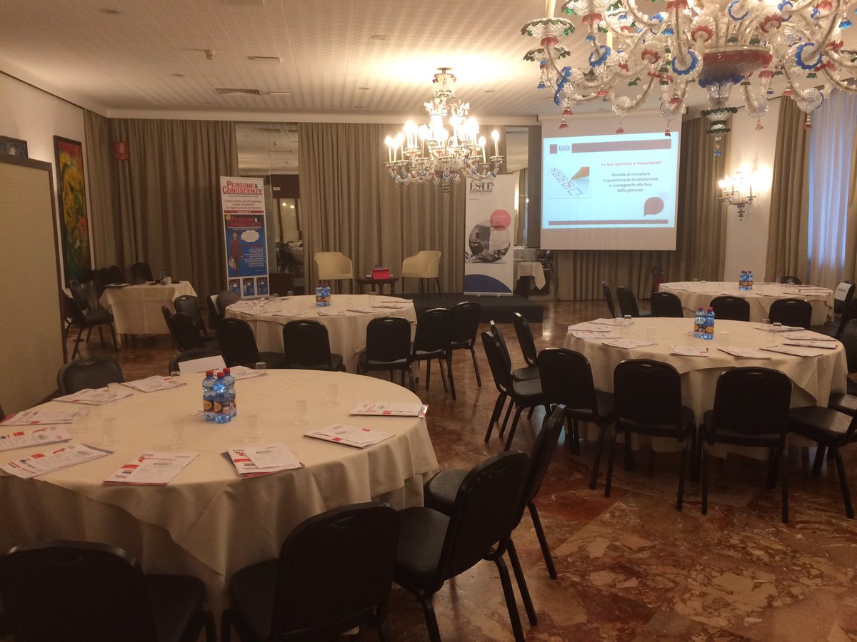 Persone_Conosc's tweet photo. Da #Udine riparte #Runu di @EdizioniEste: prima tappa con #Interna #Modulblok @calligaris @INTOOSrl #Certiquality @Scotwork #IdeaManagement https://t.co/JRXXYljuZX