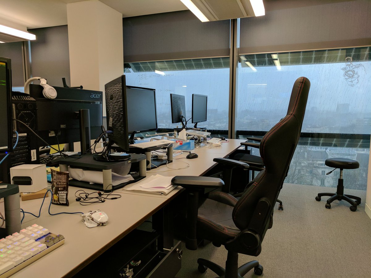 bugthing's tweet image. Weather like that makes my v office&apos;y office feel snug