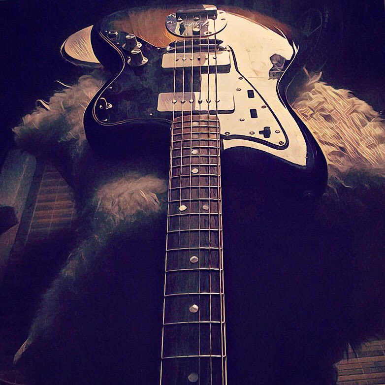 FaershteinJazz's tweet photo. #fender #fenderguitar #jazzmaster #guitarworld #guitarplayer #guiatrist #fendercustum #fenderfun #guitargear https://t.co/LcdDUawxLf