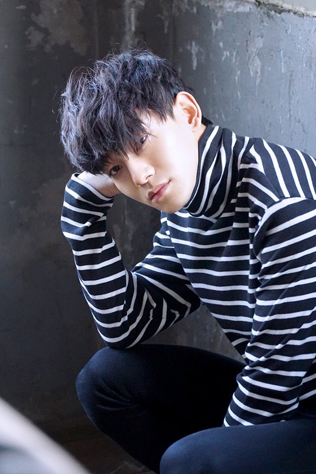 WITH_CHEN's tweet photo. o<-<.....
싱글즈 선생님들 복받으세요.. https://t.co/jroKxXbdya
