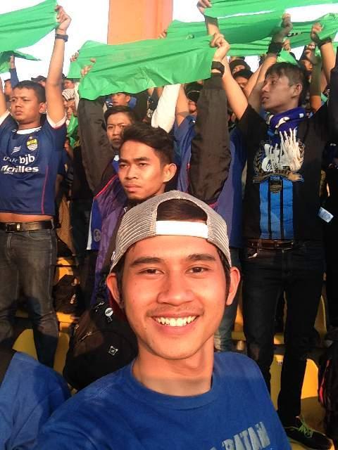 Lukmanh27's tweet photo. Come hangout with me on #BIGOLIVE. https://t.co/tgF1bAHwgj https://t.co/8cTcX6MpJD
