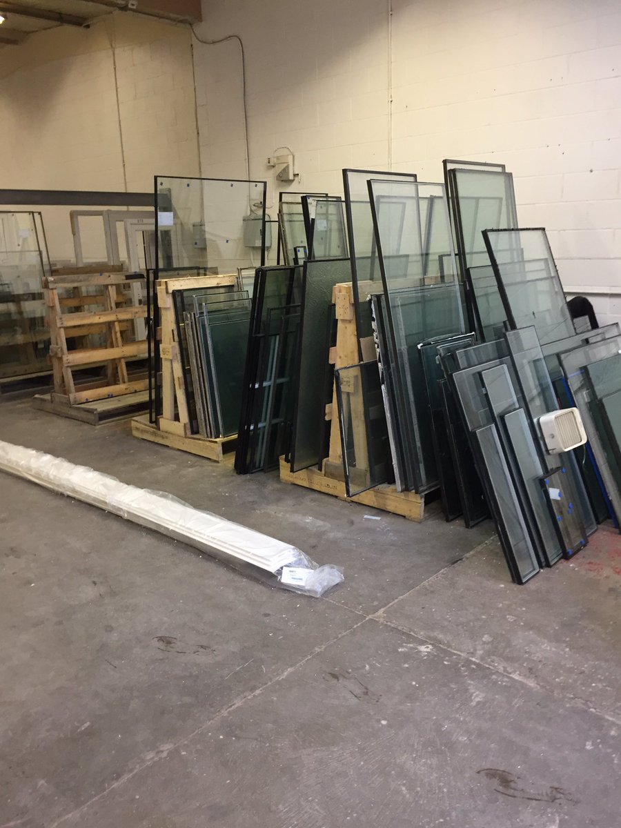 sptradeframes's tweet image. Need to get glass skip sorted today mmmmm