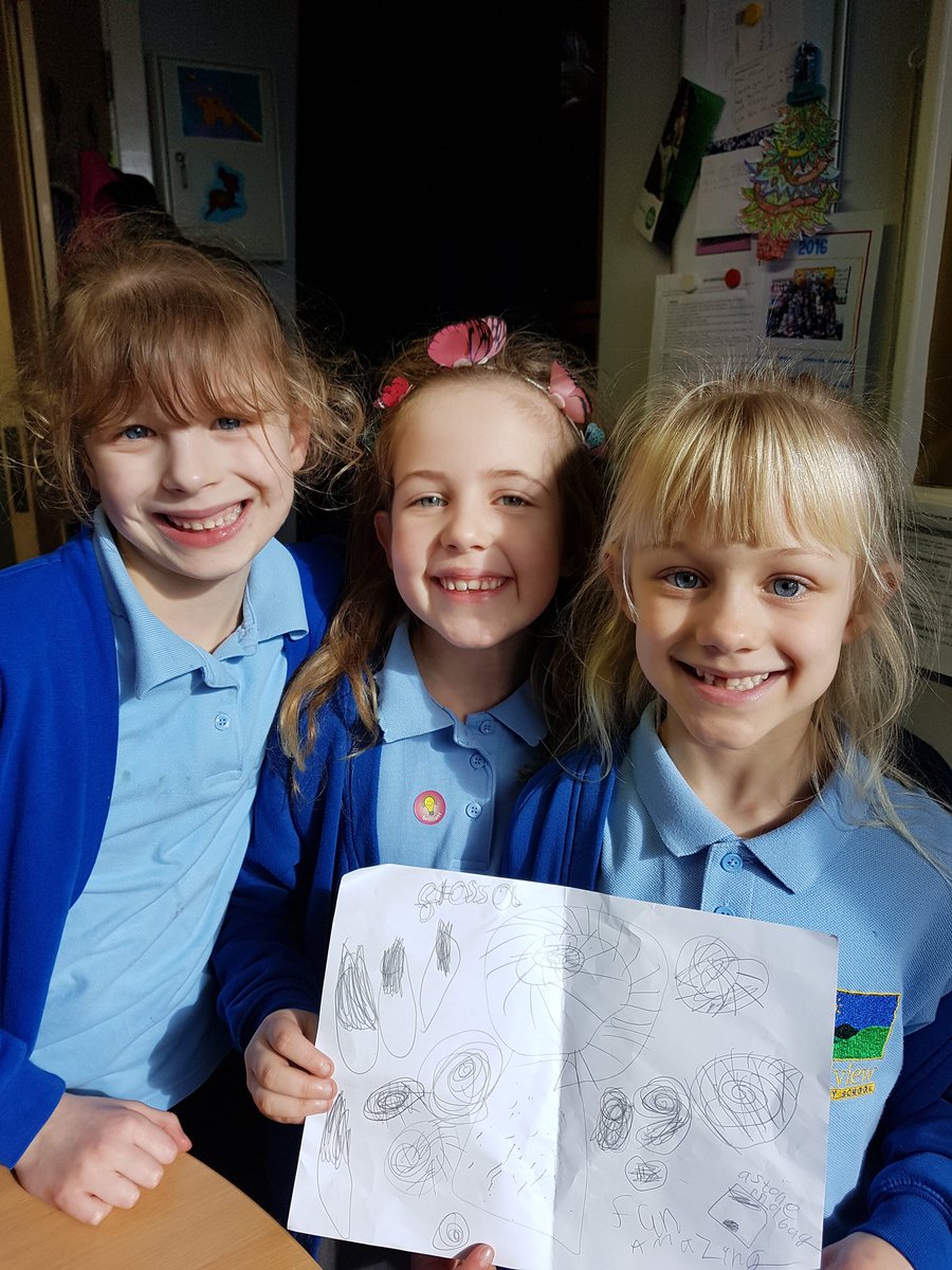 hillviewprimary's tweet photo. Motivated learners sharing their dinosaur story box and fossil sketches, completed at home. #inspiringtheme #cooperation #motivatedlearners https://t.co/vcn5d7ihAZ