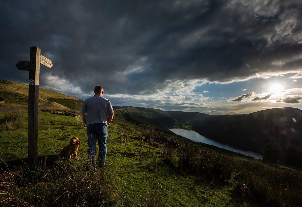 seekerstweets's tweet photo. Time to get your boots on and head to the Crickhowell Walking Festival. Embrace the beautiful scenery.
@WalkCrickhowell @BreconBeaconsNP https://t.co/po16cV6zY4