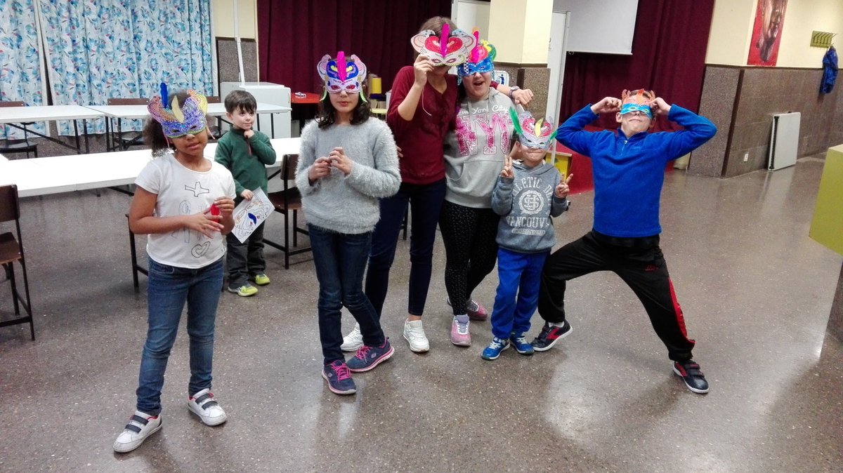 alestecj's tweet photo. En el programa + Que arte tambien celebramos el carnaval realizando unas bonitas mascaras https://t.co/aby84zNmt1