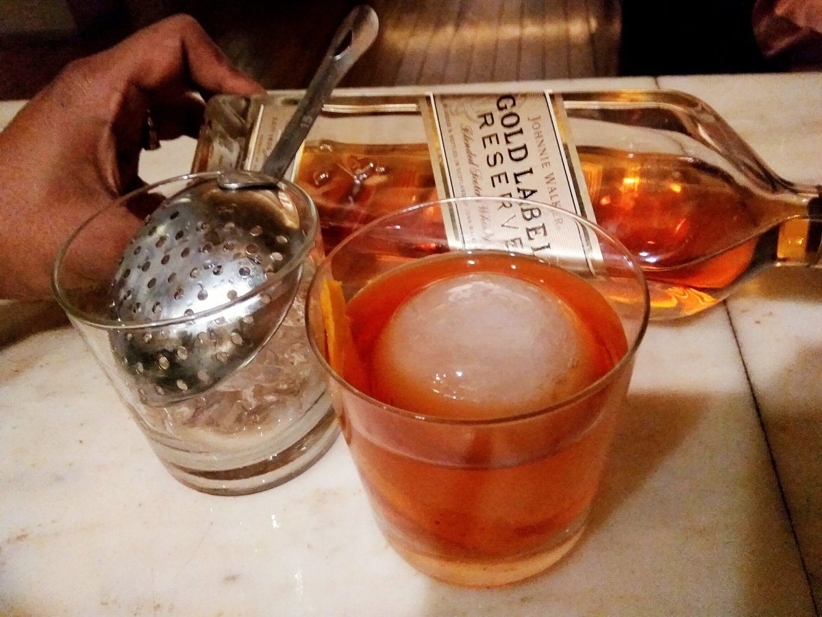 IndianBartender's tweet photo. The "old fashioned" way https://t.co/fu2nSYhImN