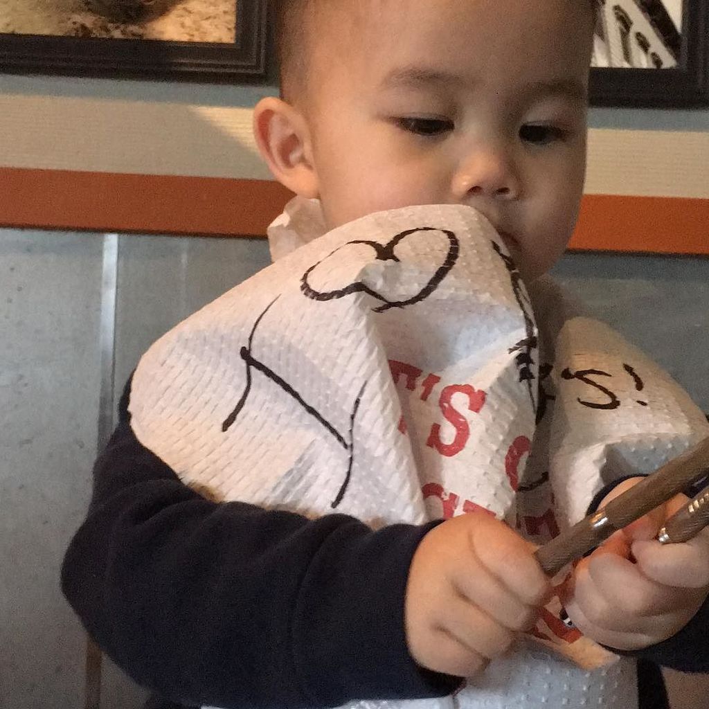 scan4deal's tweet photo. My first time at joe' crab shake https://t.co/276WxPKhRA https://t.co/MLcneJKsEu