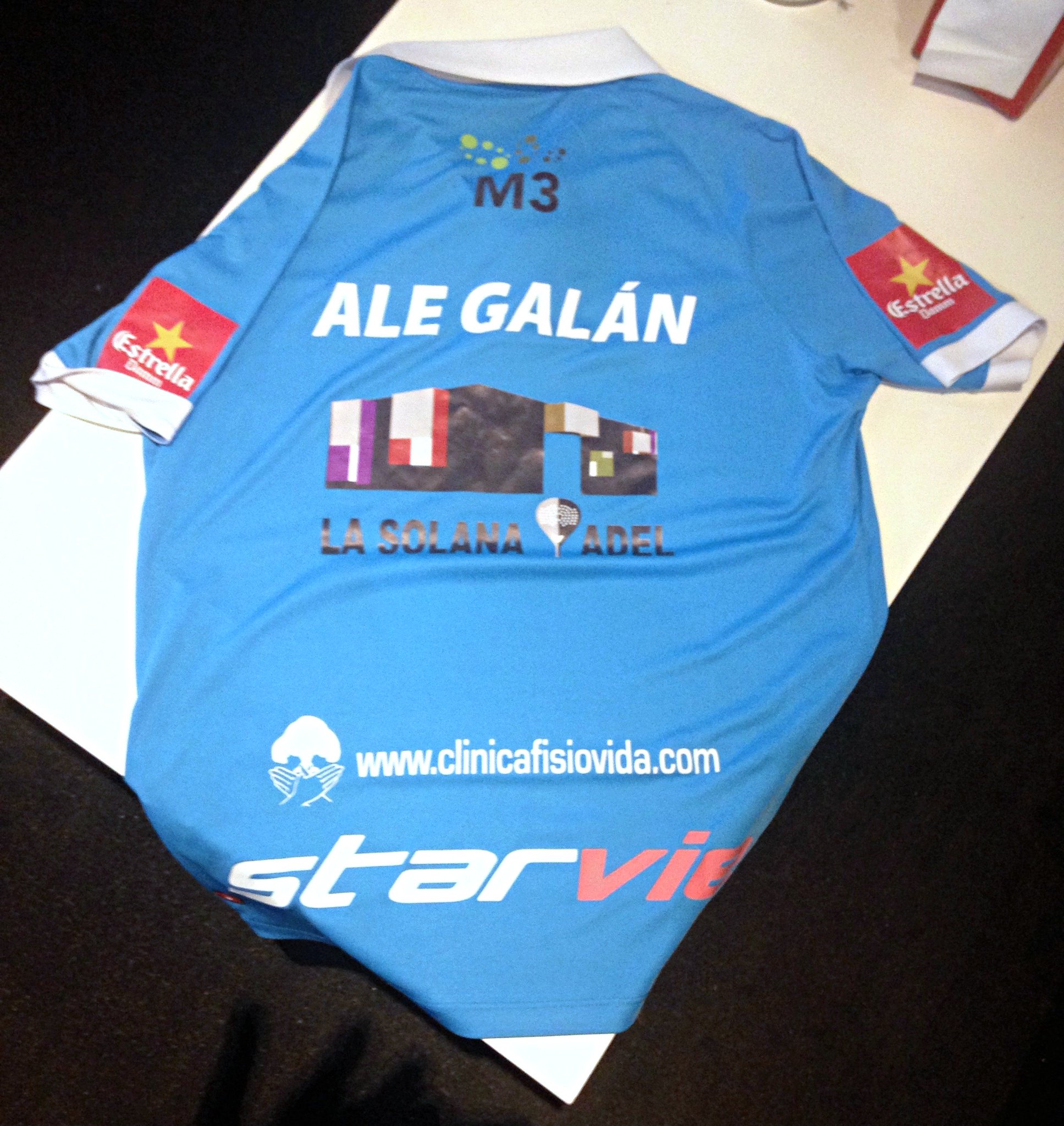 Ale Galan on X Entiendo que ya teneis camisetas de padel Pero no os interesa este mantel Sigueme haz retweet y puede ser tuyo el proximo dia 11 Suerte https t DTC5IcwYpU X