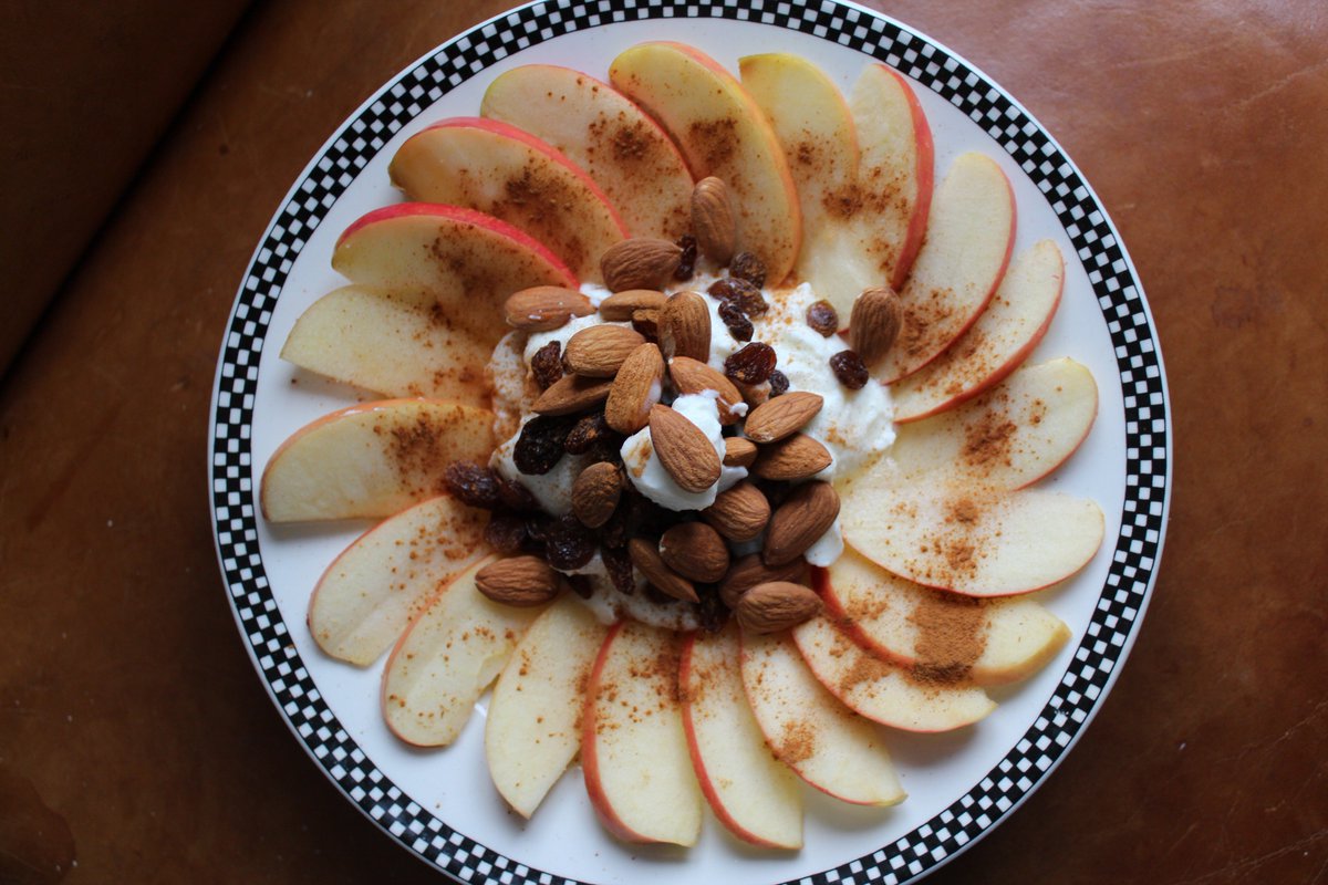 laurel_wreath_'s tweet photo. Hungry??? Maak dit heerlijke kwark recept! Gezond, voedend en het bevat veel eiwitten! https://t.co/eNRY0wKmXR https://t.co/aHWFzR4an2