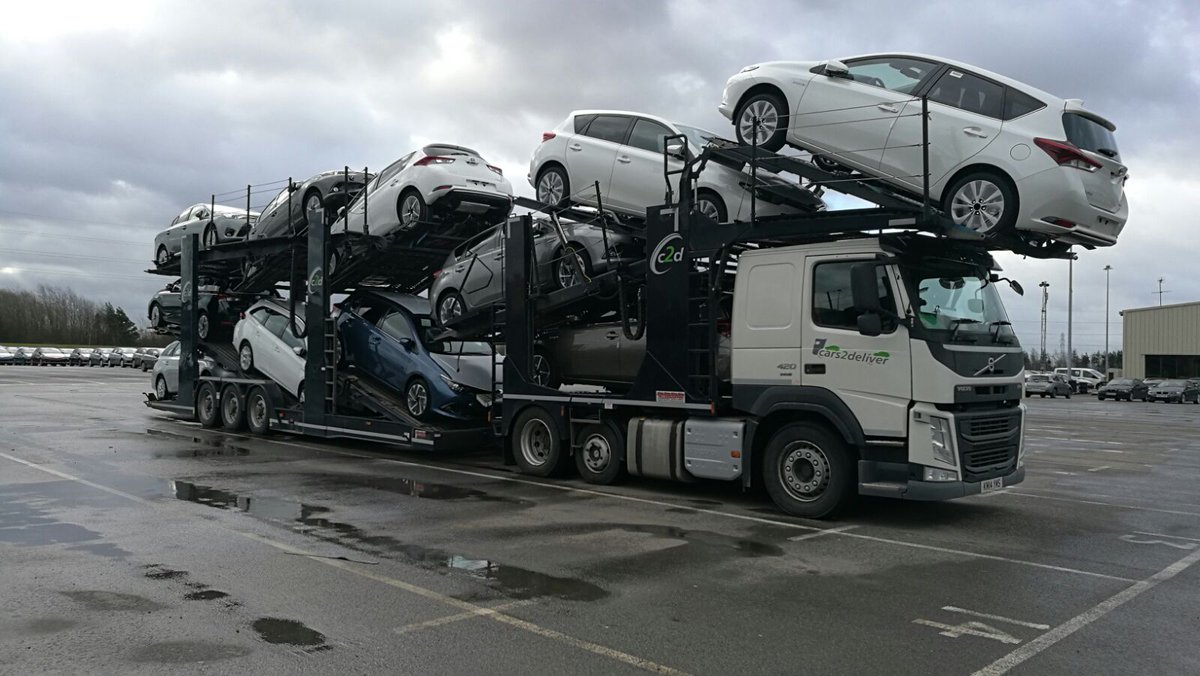 Another load of Toyotas for export #cartransporter #Volvo #vehicletransporter #toyota