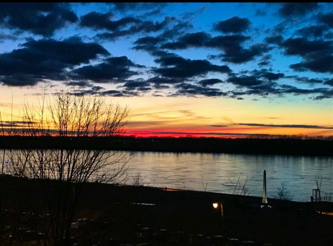 zorf326's tweet photo. In case you missed it #yesterdaysunset https://t.co/aSVC44uJev