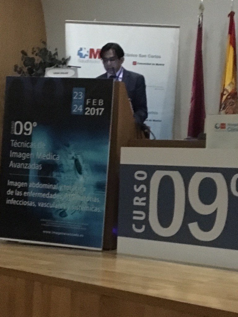Alunaalcala's tweet photo. #IMA9 Vikas Gulani, creador del MR fingerprinting está hablando ahora https://t.co/flOLhs6KOa