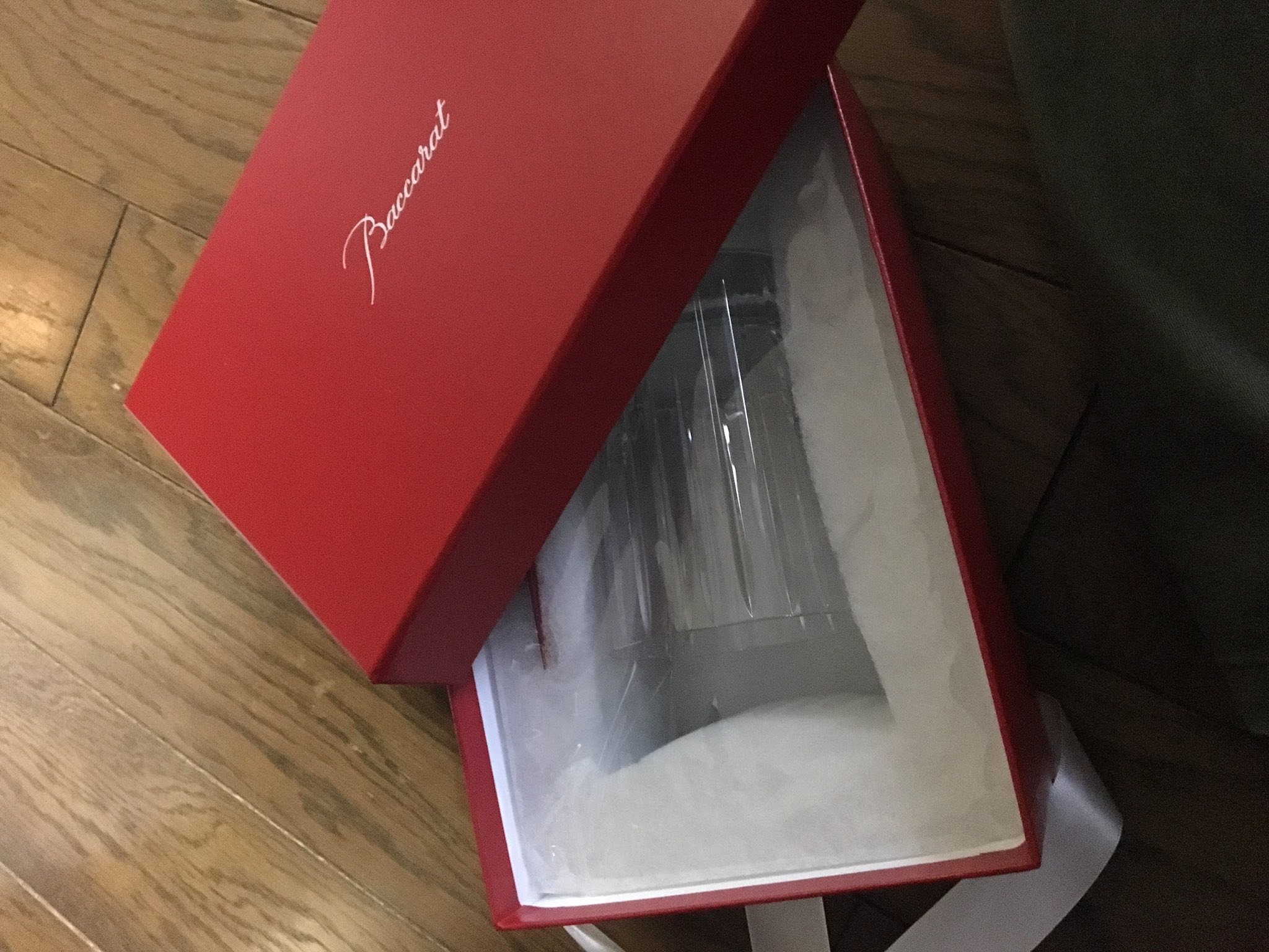 稲垣 歩駿 カンヌの4話では放送されませんでしたが 実は山田さんからガールズバーのオープン祝いと言うことで 山田さんセレクトのバカラのグラスをいただいていたのです 宝物です 使ってくださいよ っておっしゃってましたが 使えません そんな 稲垣 歩駿 カンヌの4話では放送されませんでしたが 実は山田さんからガールズバーのオープン祝いと言うことで 山田さんセレクトのバカラのグラスをいただいていたのです 宝物です 使ってくださいよ っておっしゃってましたが 使えません そんな