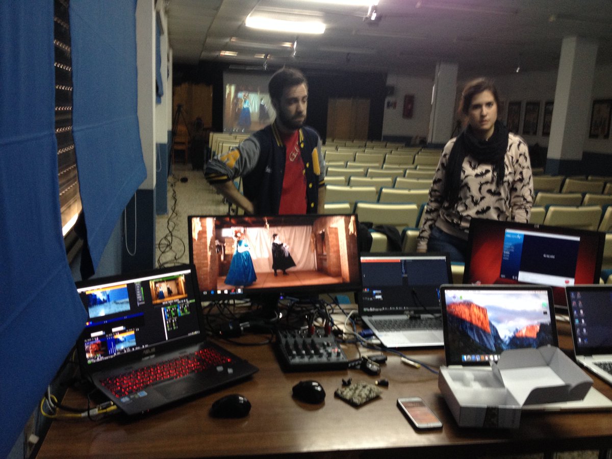 Streaming para esta tarde para el día mundial de la commedia dell'arte! Escribid cualquier comentario o pregunta a  #cdamalaga