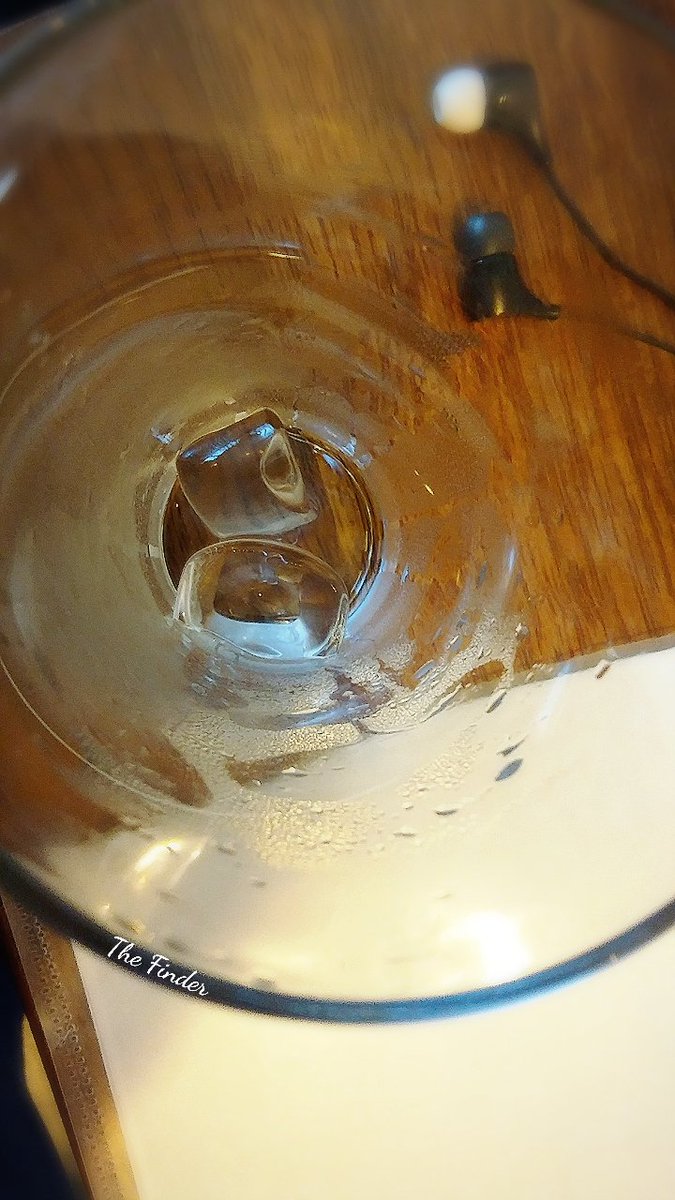 [사진동호회]The Finder - 유리잔
#사진 #Thefinder #더파인더 #제천 #Photo
#유리잔 #컵 #cup #투명한 #투명함 #얼음 #ice
cafe.naver.com/thefinder16