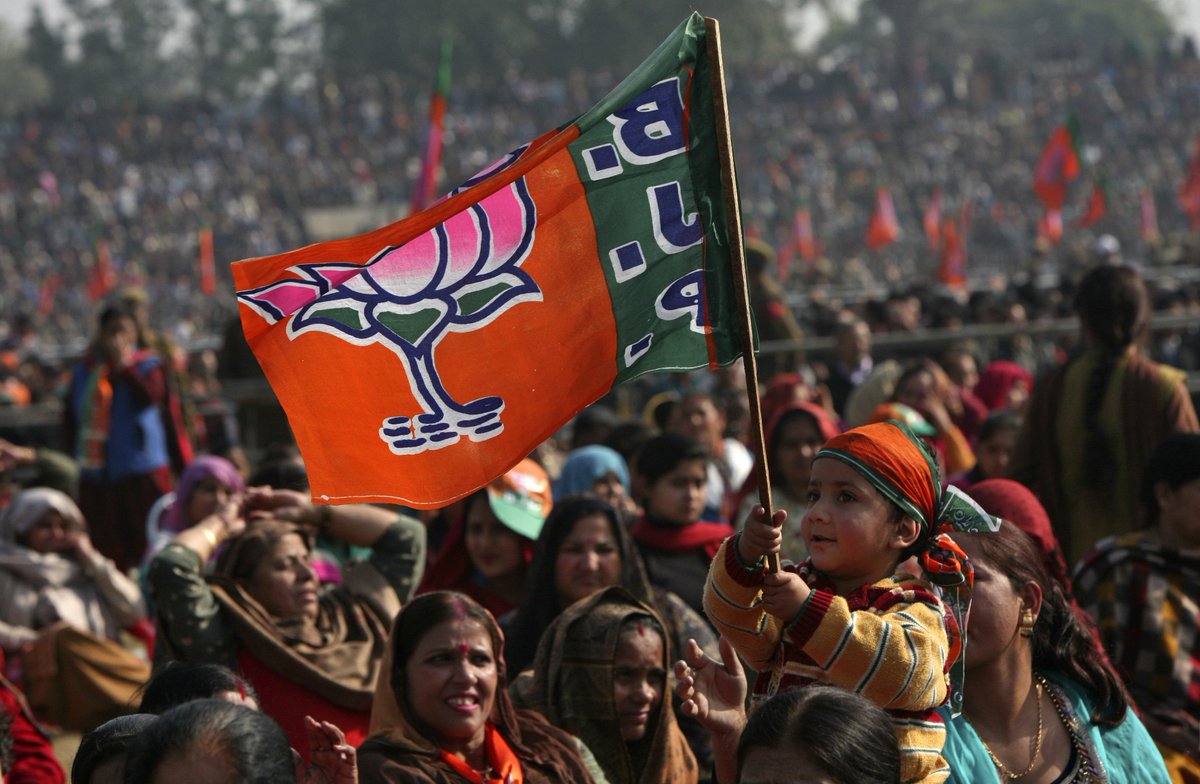 firstpost's tweet photo. #UPAssemblyElection2017: Phase 4 will decide who will win state, and so far #BJP holds the winning cards https://t.co/EZdevAjMHw https://t.co/xkhX5ATM1L