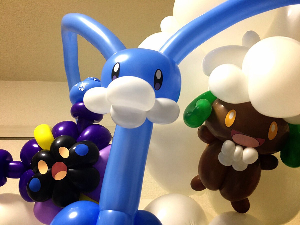 8bitballoon しま Auf Twitter バルーンアートでポケモンの実寸大 チルタリス を作ってみた もふもふフレンズ 筋斗雲みたい 笑 ポケリフレ Balloonart Pokemon