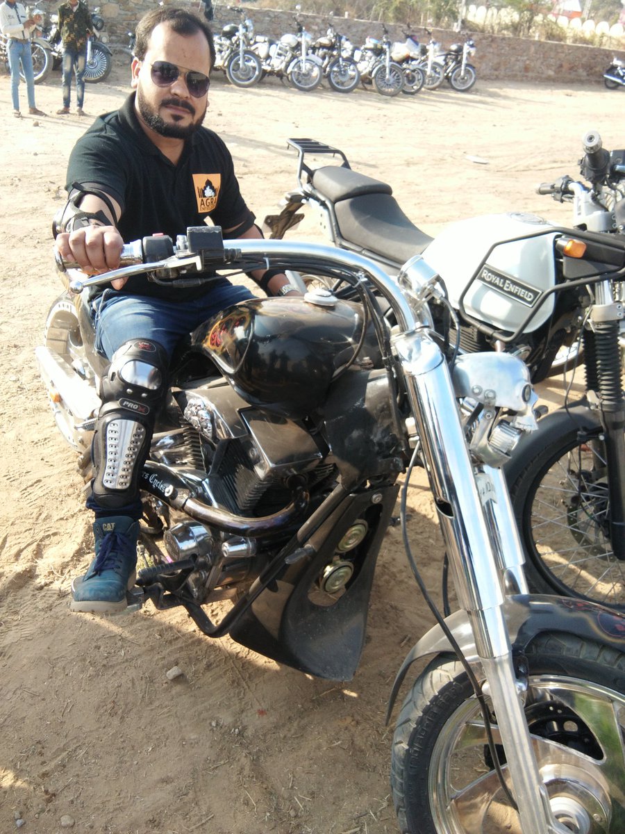 ac7278's tweet photo. #GangaManiaTeesriBaar
#GM2017
#BulletWaleYaar https://t.co/dCcuDvnM3t