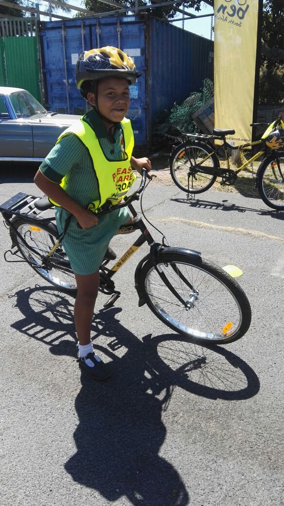 bicyclesbeyond's tweet photo. One happy #NewBikeDay recipient at #OceanViewHS with @Qhubeka @PedalPowerPPA @BENBikes_SA #buffalobike #BicyclesChangeLives @cocreateSA https://t.co/aGjAaUOtD5