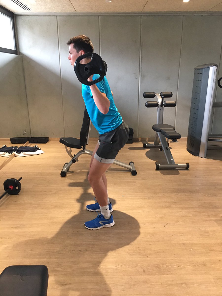 DCT_NewGen's tweet photo. Musculation pour les coureurs ce matin avec @Ant_Petit, @Pacotalexandre et @davgiraud aux commandes #prepaphysique #training #formation https://t.co/5ryxXydrDp