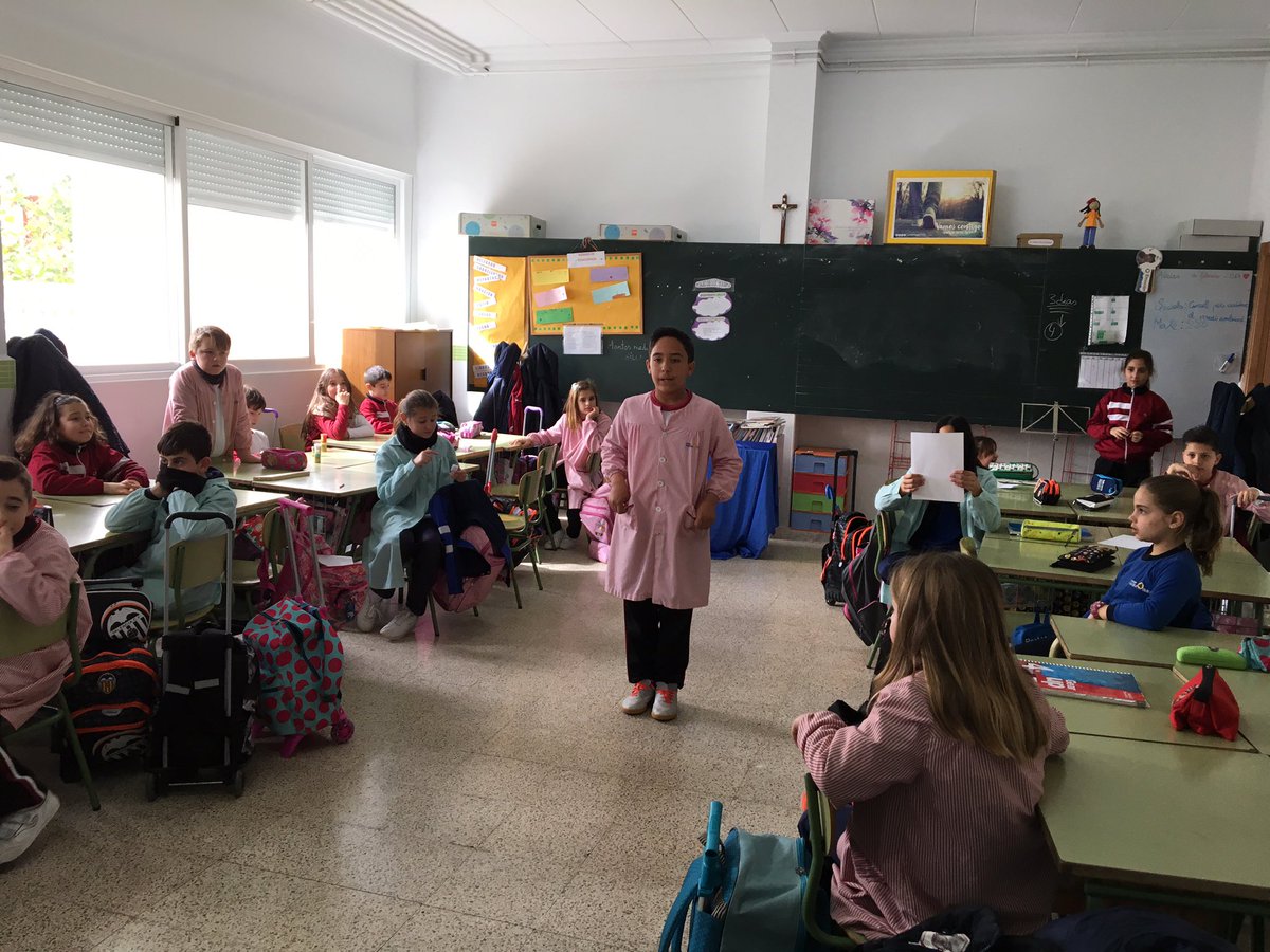 dofinscsf's tweet photo. Nos preparamos para #spellingbee. @cole_sagrada @safammercedes @koalascsf @pandascsf @samarucscsf @lincescsf https://t.co/pCzvKr3wrW
