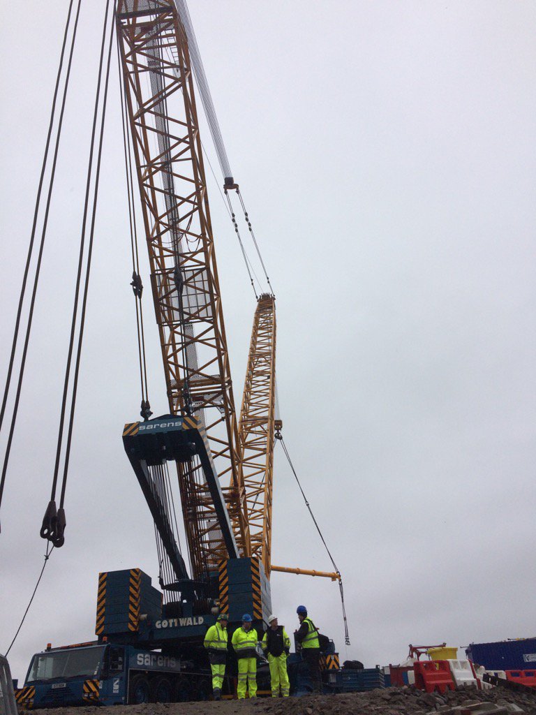 One of the largest cranes in Europe lifting beams into place for West Link bridge Inverness  @cityregiondeal