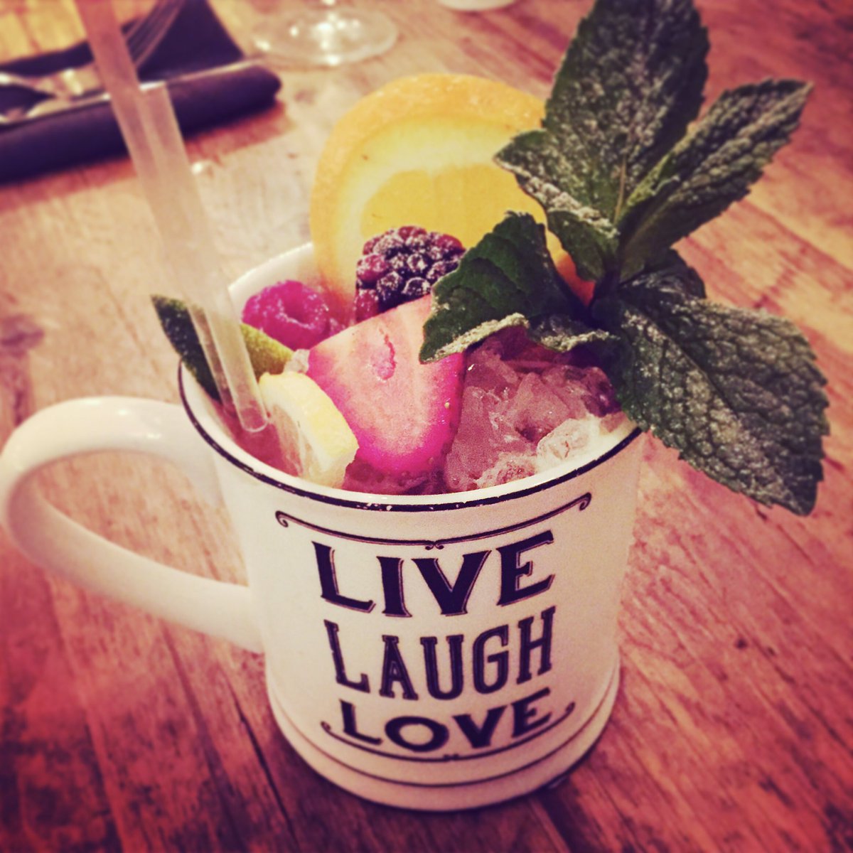 BoboSocial's tweet photo. Make #Thursday like #Friday. Drink #cocktails. 2 for Β£10 5-7pm. Live Laugh Love β€#bobosocial https://t.co/Lt77FsAgQV