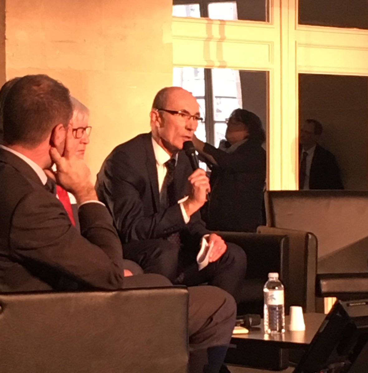 Le #gaz entame sa 3eme révolution ! Gaz de ville -> gaz renouvelable -> gaz renouvelable ! Dixit A. Mille <a href="/GRDF/">GRDF</a> sur #EnerJmeeting