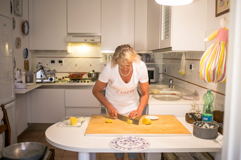 WineNewsIt's tweet photo. #Chef non professioniste, amore per #cucinatradizionale e senso di ospitalità: #ingredienti per essere #Cesarina doc https://t.co/M9XuqAZQeG