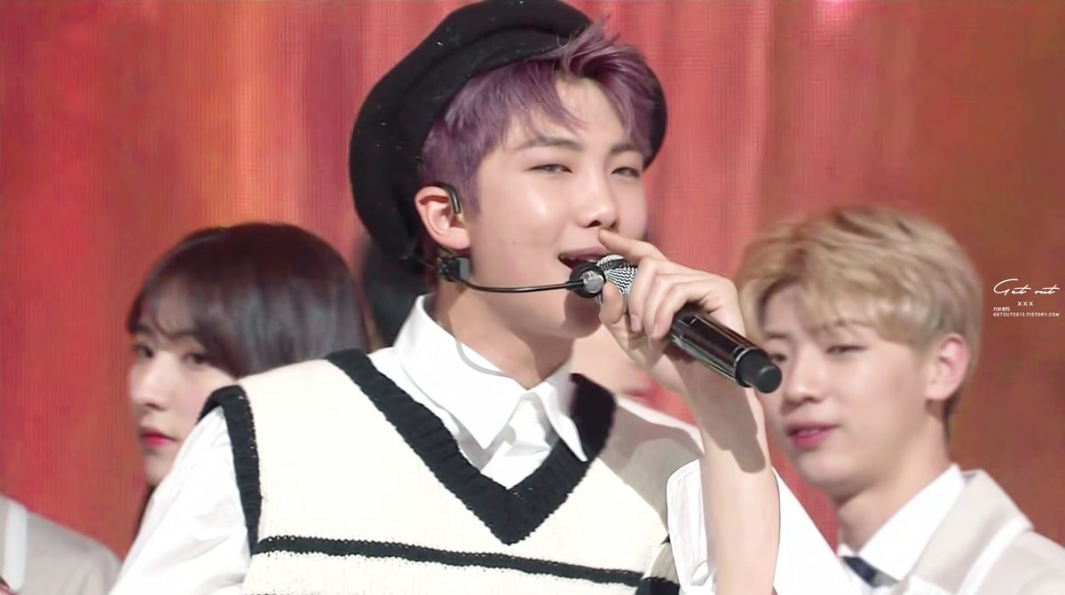 Getout0613's tweet photo. 170223
https://t.co/qe5vID6D7I
https://t.co/q5awTn0rJt
#랩몬스터 #RAPMONSTER @BTS_twt https://t.co/GNjI8ZTKEj