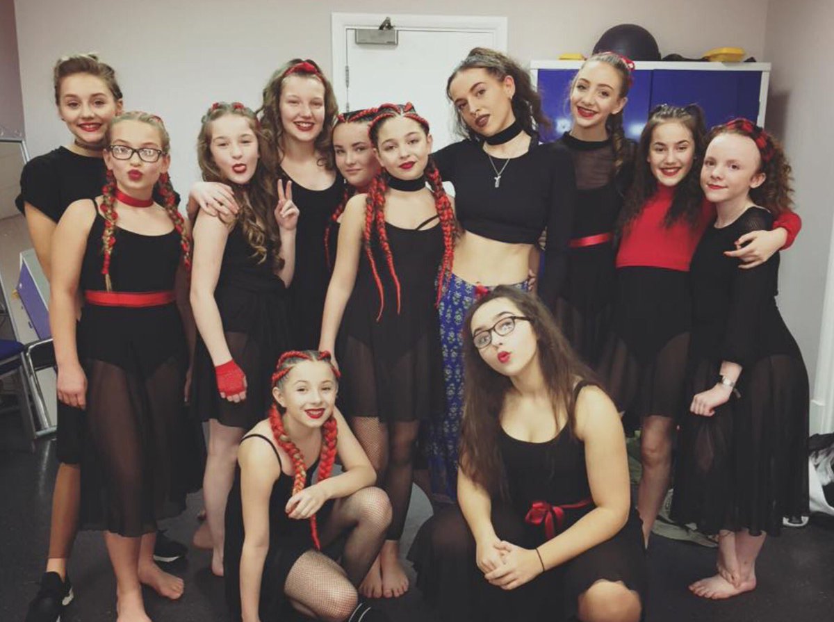 ApexDanceCrew's tweet photo. @ApexDanceCrew trying out a new set and style for a few events in February.. lots of shocked spectators and great feedback 💕 https://t.co/36ATINknyk