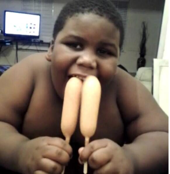 PzFee's tweet photo. Lil TeRio is in the ICU after overdosing on Corn Dogs. https://t.co/VqDJBNVVNR