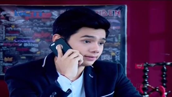 Waaah Devon udah nyiapin sesuatu nihh buat Wulan. Mau ngasih surprise apa yaa kira-kira? 
#ROMPIStheseries
#DramaSeriesTerbaik