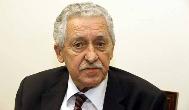 action1046fm's tweet photo. 14:00-15:00 Γ.Κουβαράς @kouvie καλεσμένος στο στούντιο του @action1046fm  ο @fotiskouvelis https://t.co/VvChA7xC1O