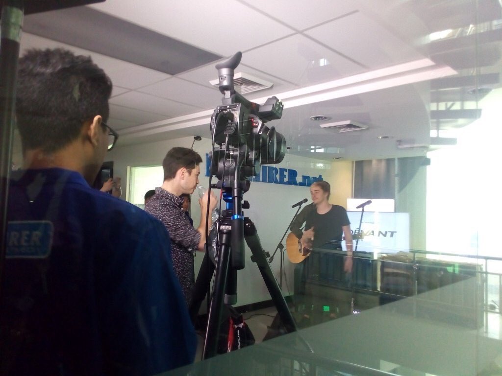 BrasilBYE's tweet photo. 📷 Bastidores da entrevista para InqPOP. https://t.co/jtgpHUkxcl