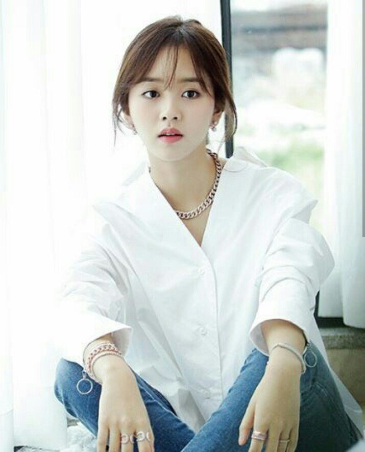 Cecanxxx's tweet photo. @btsalienbwi yang kaya gua fake beauty/cengo/? https://t.co/8NNIPA3R9d