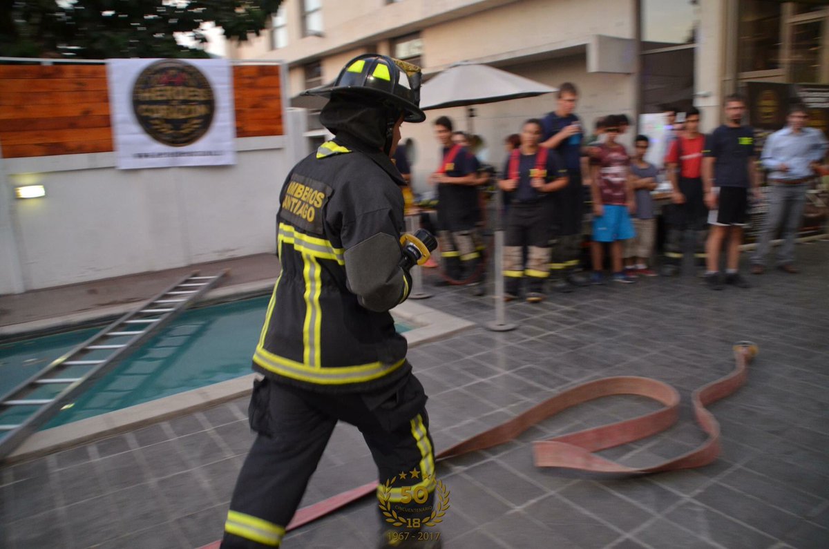 [#DestrezasBomberiles] Desde las 19:30 horas continuan las clasificatorias para la final del dia sábado. Créditos: @DiegoCuadraFP