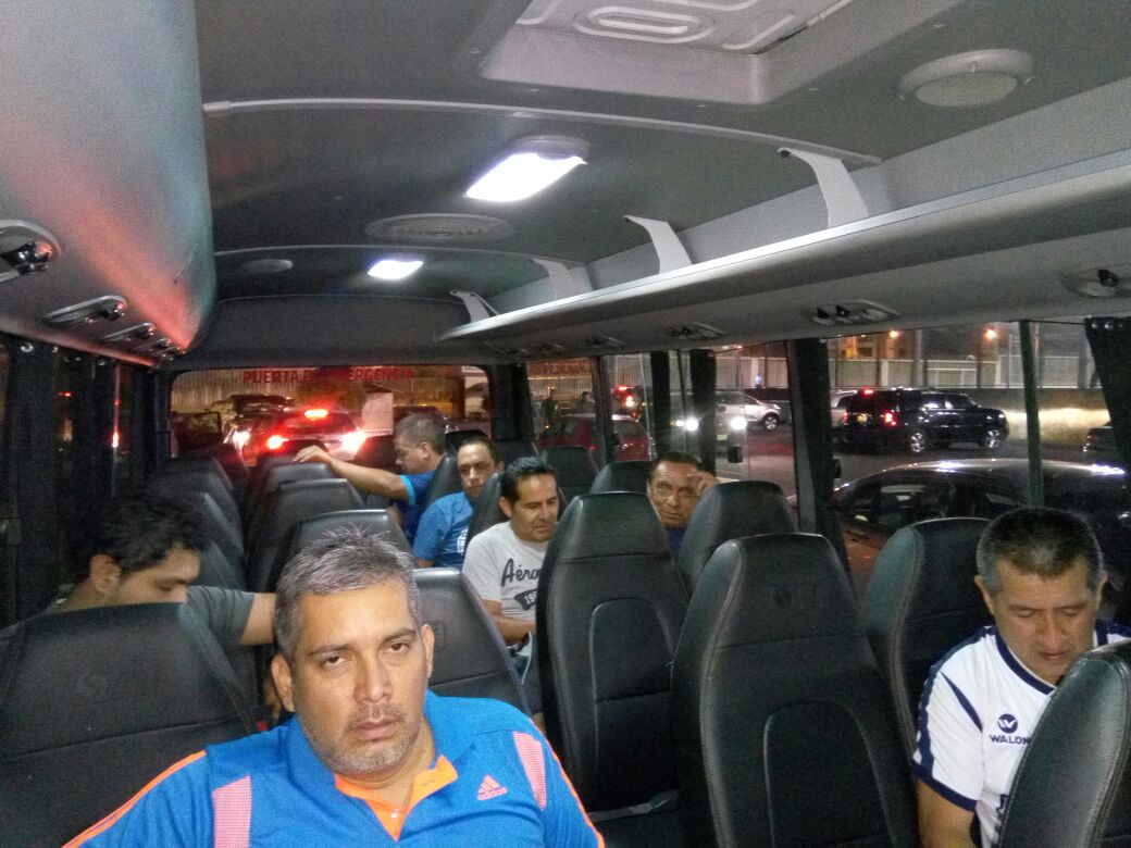 carent_minibus's tweet photo. Traslado equipo #champagnat #22feb #campeonato #adecore 🚌⚽ https://t.co/Q47RJPBmlN