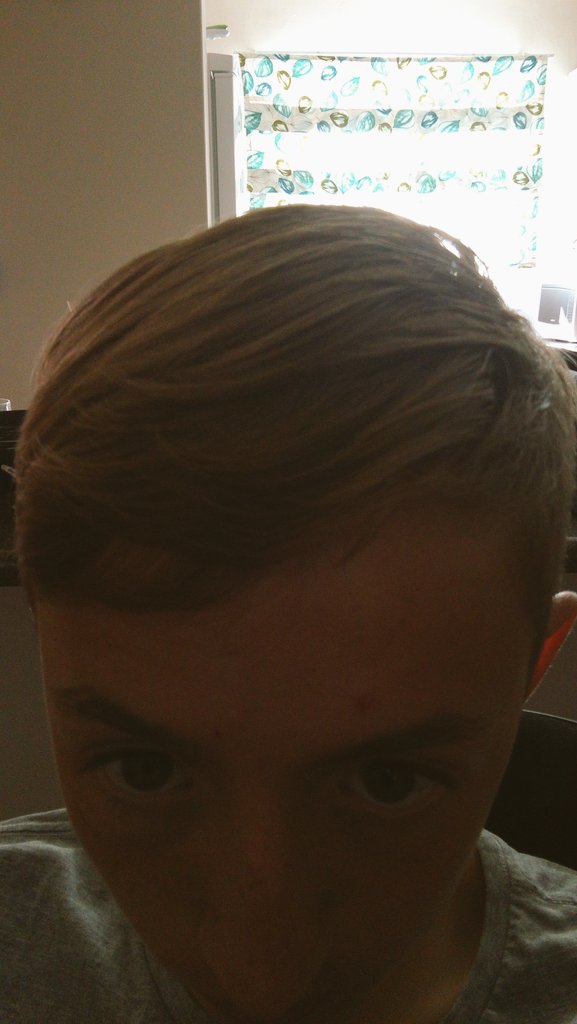 HighkingKruger's tweet photo. My hair is cute https://t.co/jWpJVMP9qJ