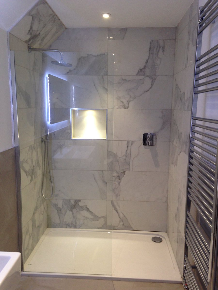 LaneEdinburgh's tweet photo. First bathroom finished ✅can't wait for you to see the rest of our rooms........ website launching March so get booking then! 👌🏻@CannyMans https://t.co/wsSWWOqRB3