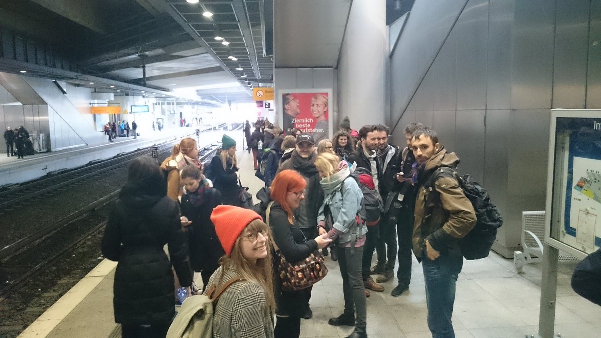 triplethink's tweet photo. Tak jsme tu! #snmberlin https://t.co/uV450rgbdH