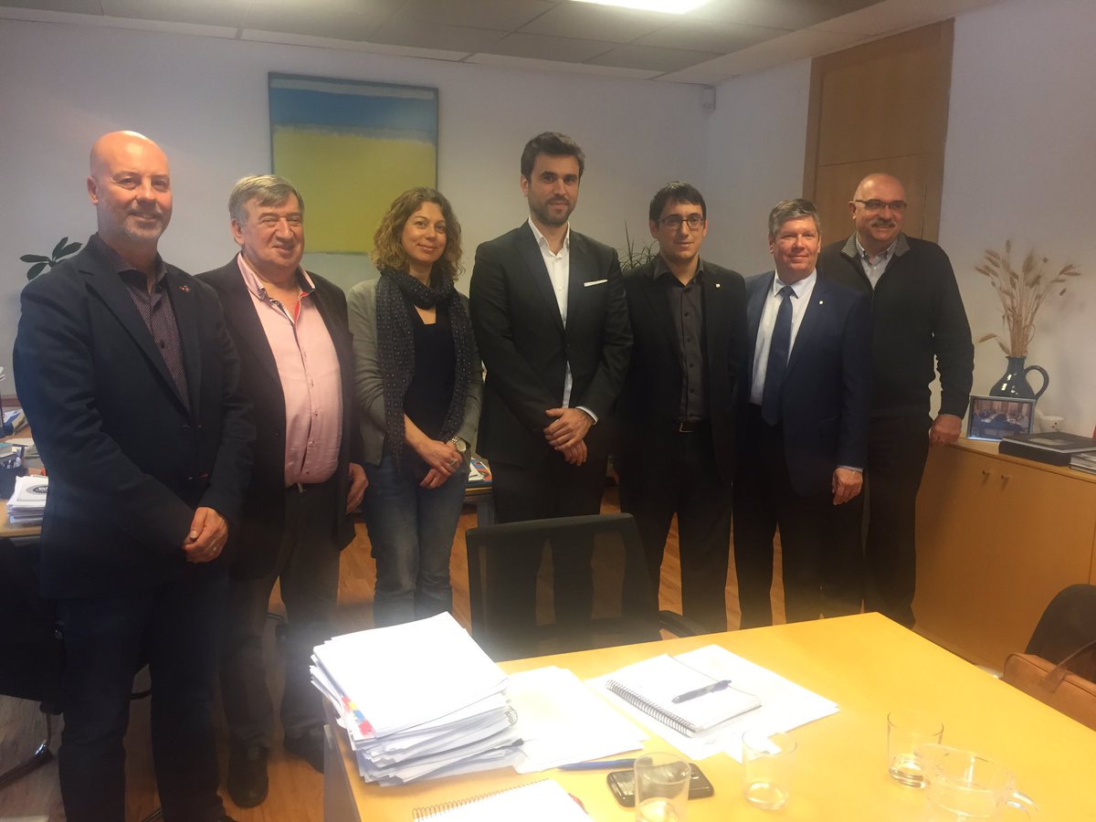 espaidejoc's tweet photo. Importante reunión de SAREIBA con @Iagonegue conseller de @Treballib y @psanso @AzarPlus @_infoplay @SectordelJuego @jocprivat @infoanesar https://t.co/BdCYsRsPic